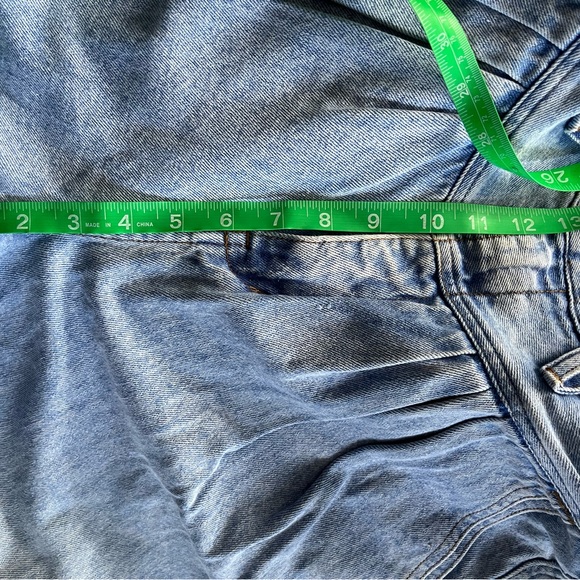 High Waisted Vintage Jeans - Picture 4 of 7